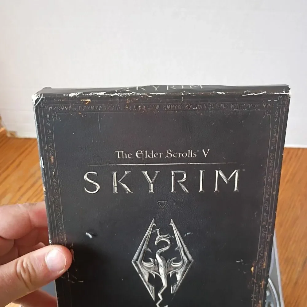 Elder Scrolls V: Skyrim - PS3 Collector's Edition w/ Map and Manual